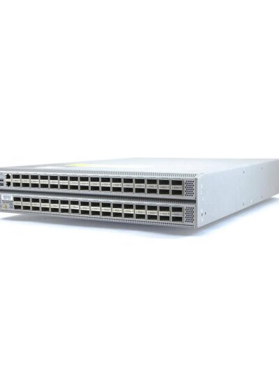 Cisco 3945 ISR con 3 puertos GE integrados, C3900-SPE150/K9, 4 ranuras para EHWIC, 4 ranuras para DSP, 1 ranura para ISM, 4 ranuras para SM, 256 MB de memoria Compact Flash predeterminada, 1 GB de memoria DRAM predeterminada, IP Base